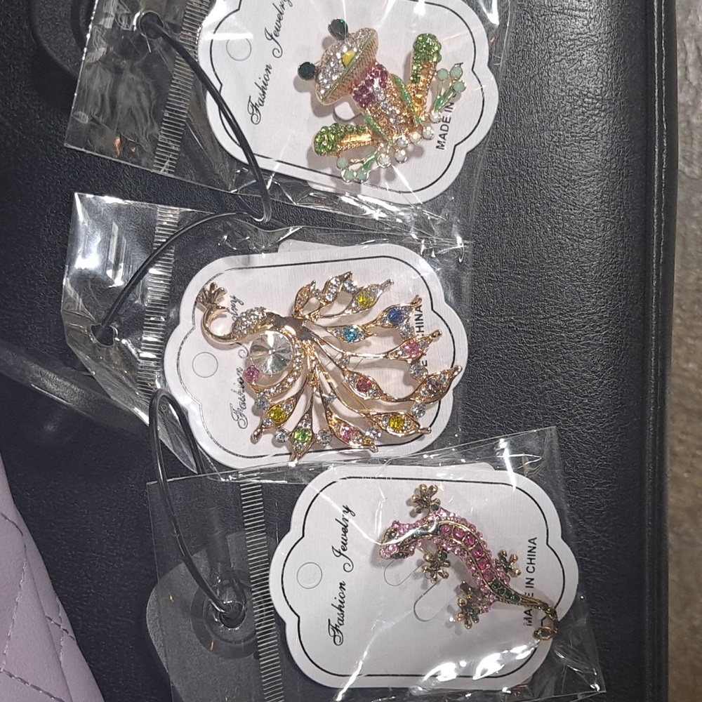 Broche bundle